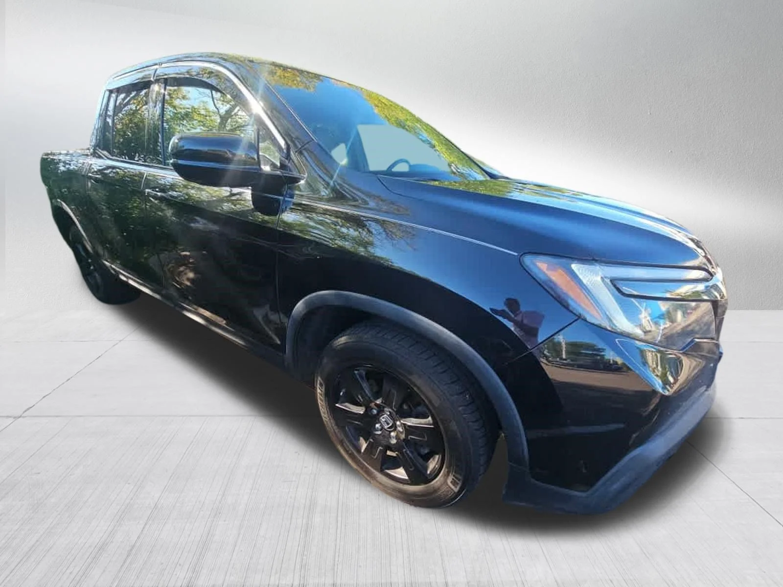 Certified Used 2017 Crystal Black Pearl Honda Black Edition image 3