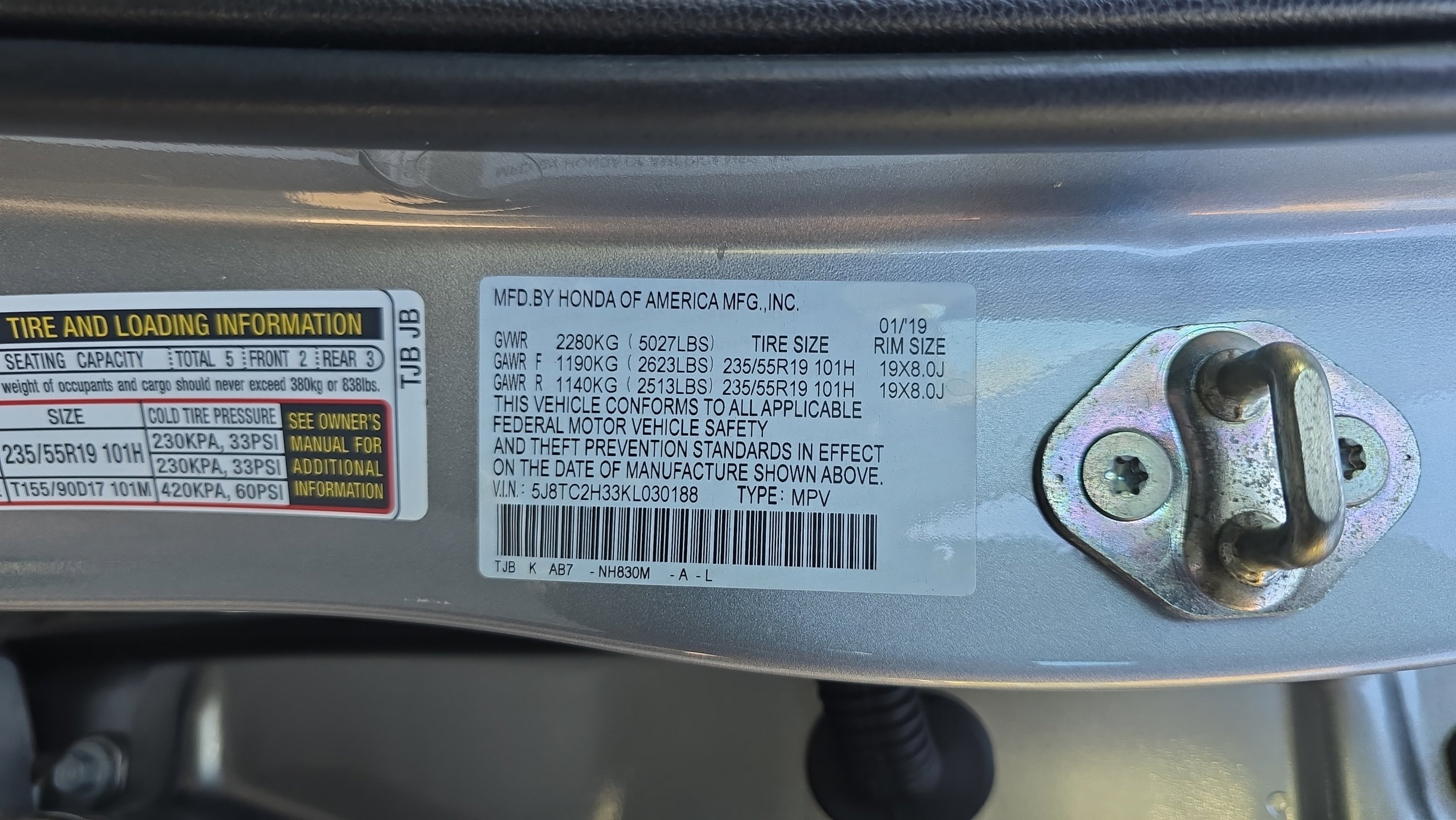 Used 2019 Silver Acura SH-AWD image 26