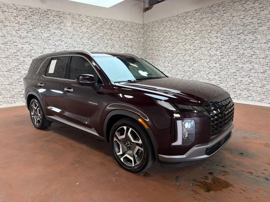 Used 2024 Sierra Burgundy Hyundai SEL image 1