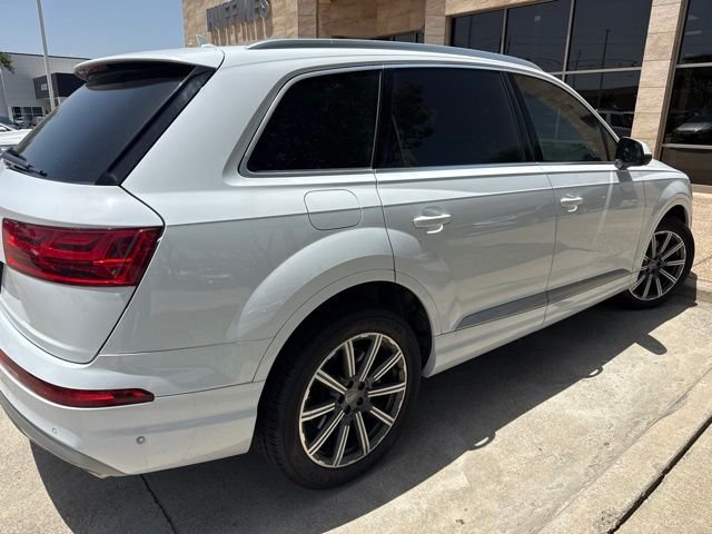 Used 2019  Audi 55 Prestige image 6
