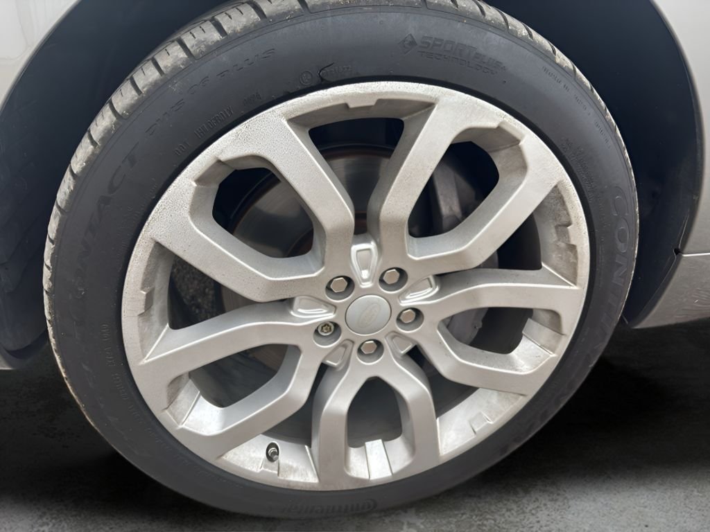 Used 2017 Silicon Silver Metallic Land Rover Autobiography image 39