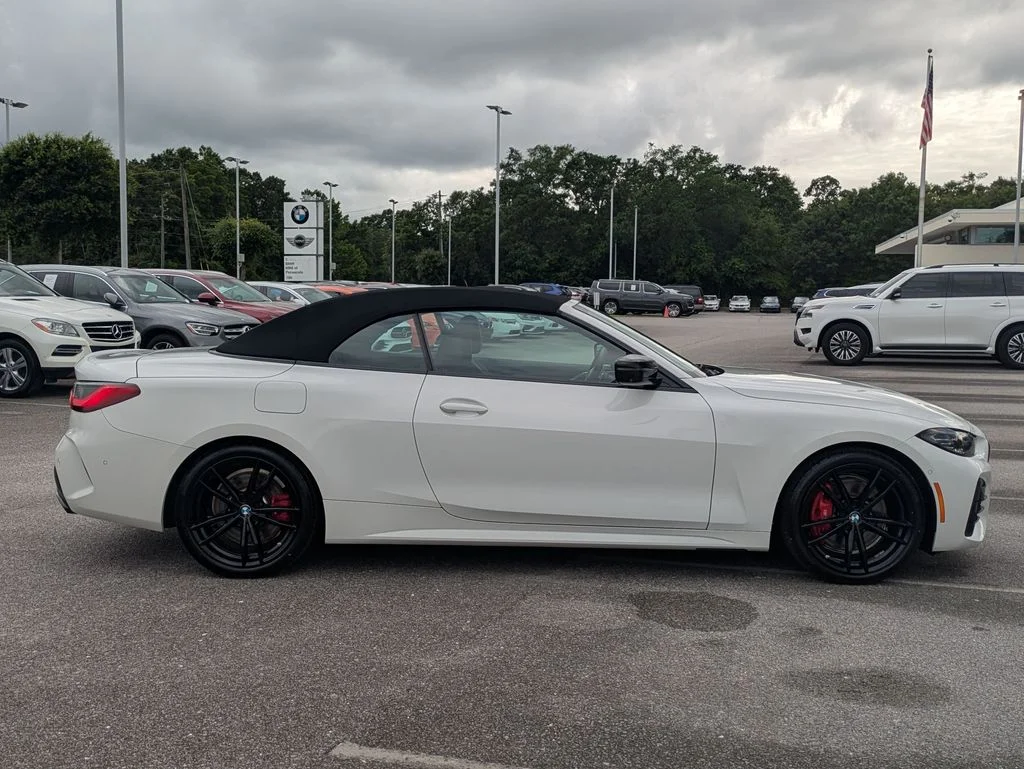 Used 2024 White BMW M440i image 6