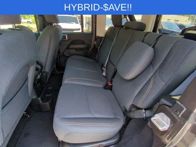 Used 2025 Gray Jeep Sahara 4xe image 27
