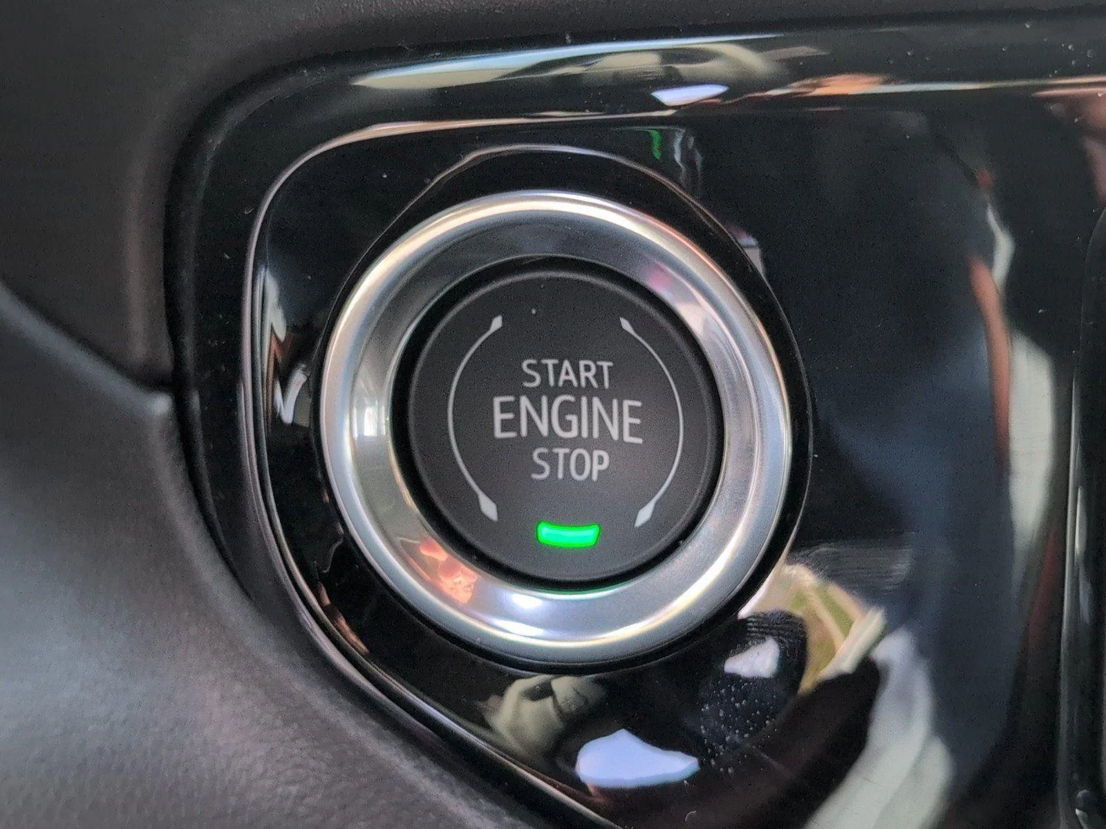 New 2026 Summit White GMC Elevation image 22