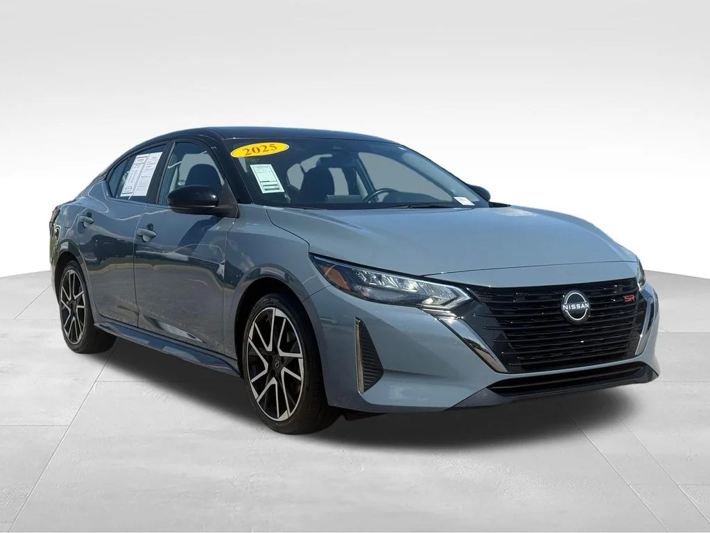 Used 2025 Gray Nissan SR image 31