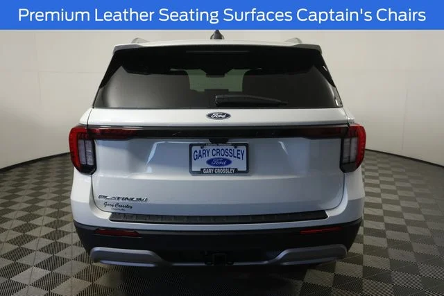 New 2027 Star White Metallic Tri-Coat Ford Platinum™ image 18