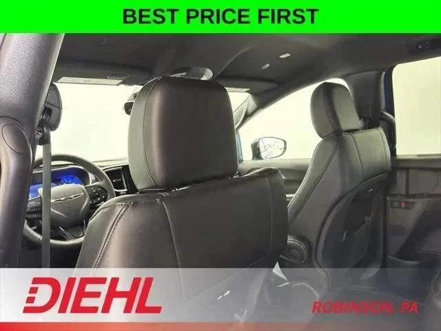 2026 Chrysler Pacifica Select - Photo 19