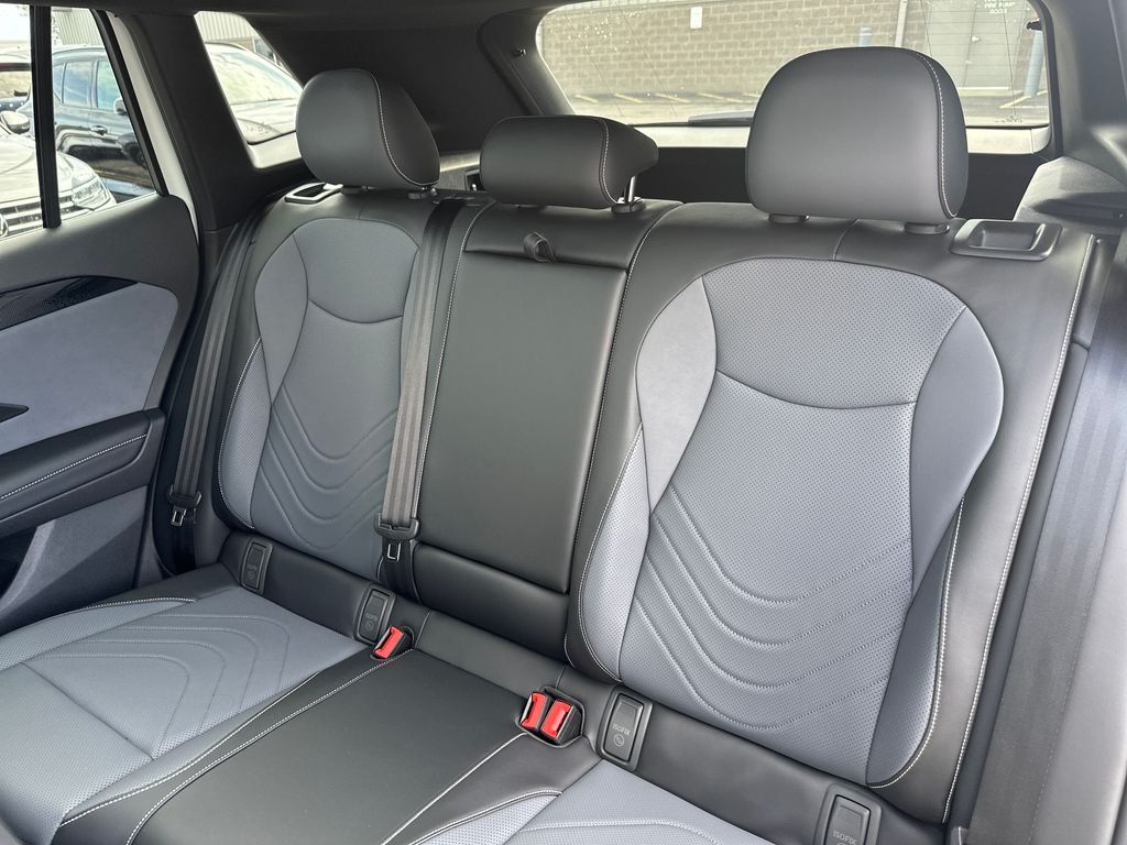 New 2026 White/off-white Volkswagen 2.0T SE R-Line Black image 12