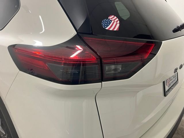 Used 2026 White Nissan S image 7