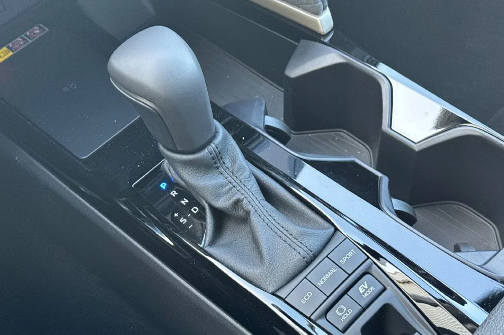 New 2026 Wind Chill Pearl Toyota XLE image 18