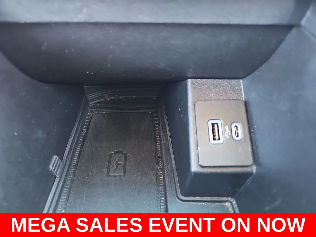 Used 2022 Silver Ford Titanium image 26
