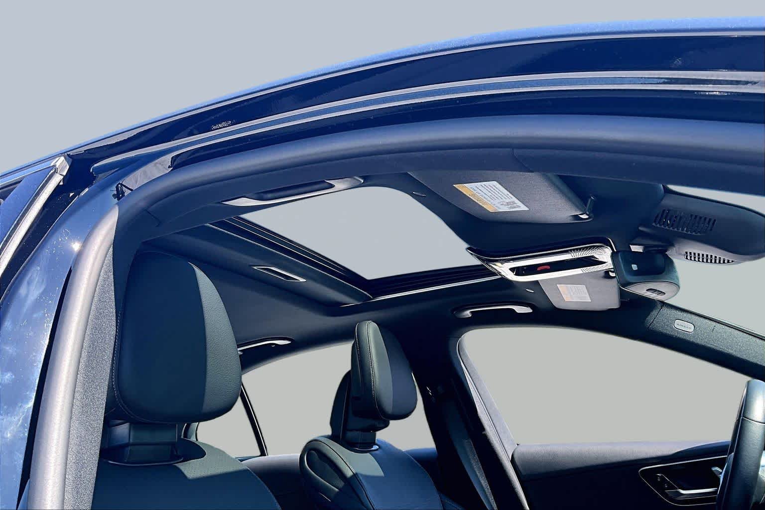 2025 Mercedes-Benz C-Class Sedan C 300 - Photo 14