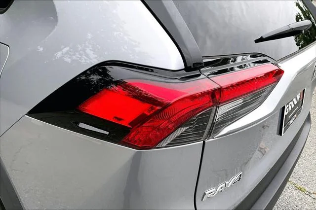 Certified Used 2025 SILVER SKY METALLIC Toyota  image 29