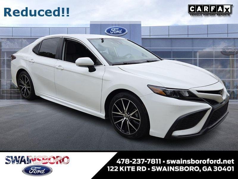 Used 2023 Ice Toyota SE image 1