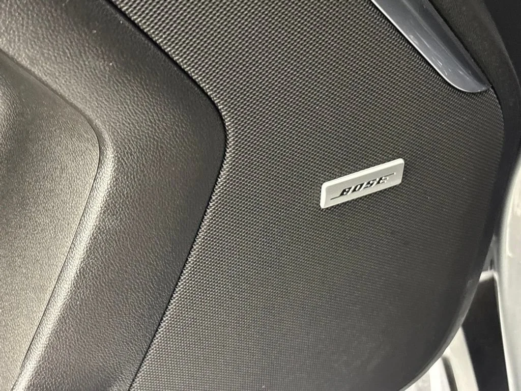 Used 2025 Sterling Metallic GMC Denali image 34