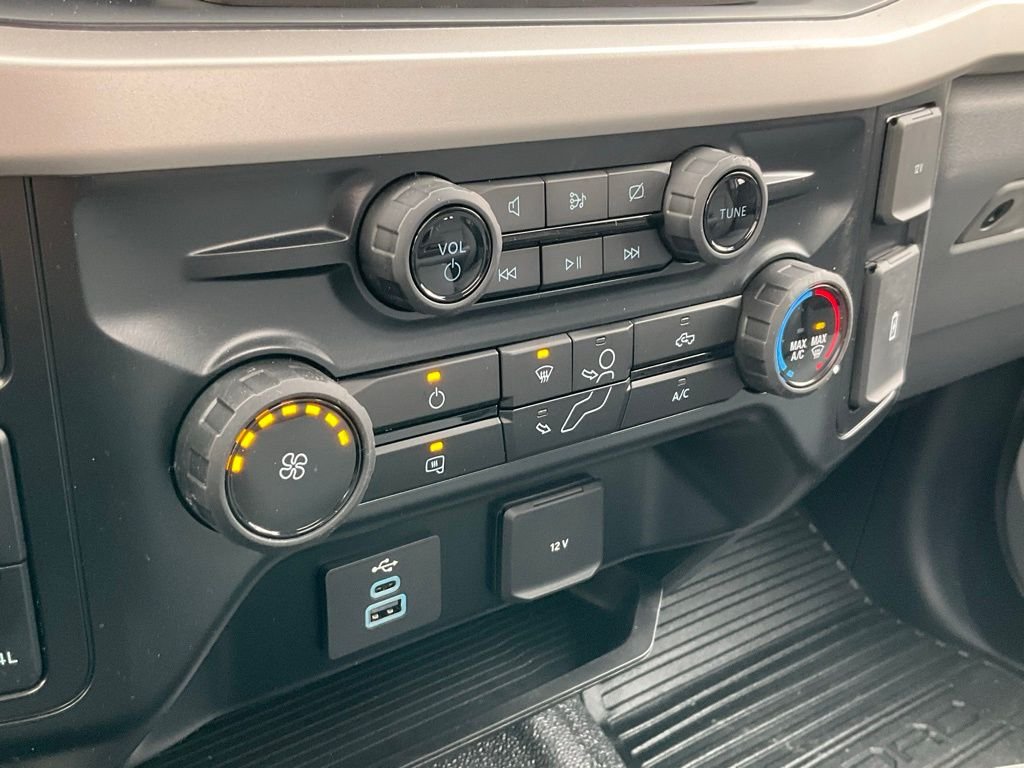 2024 Ford F-350 Super Duty Chassis Cab XL - Photo 16
