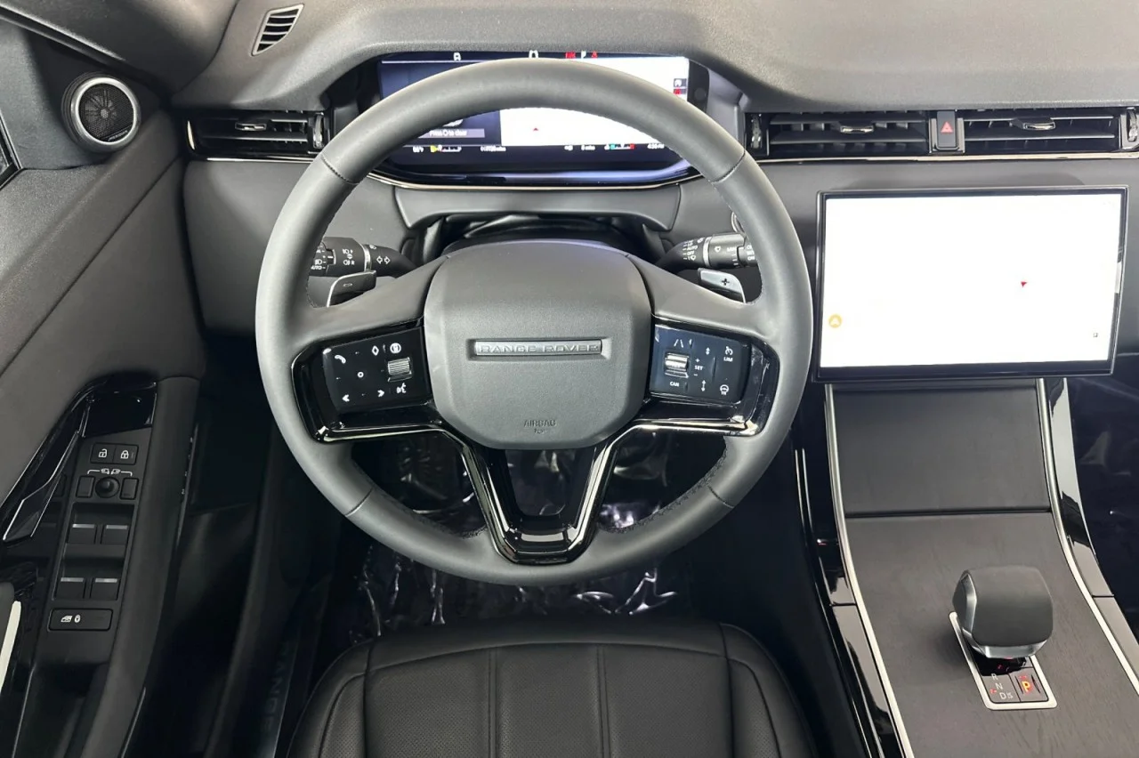 Used 2024 WHITE Land Rover Dynamic SE image 13