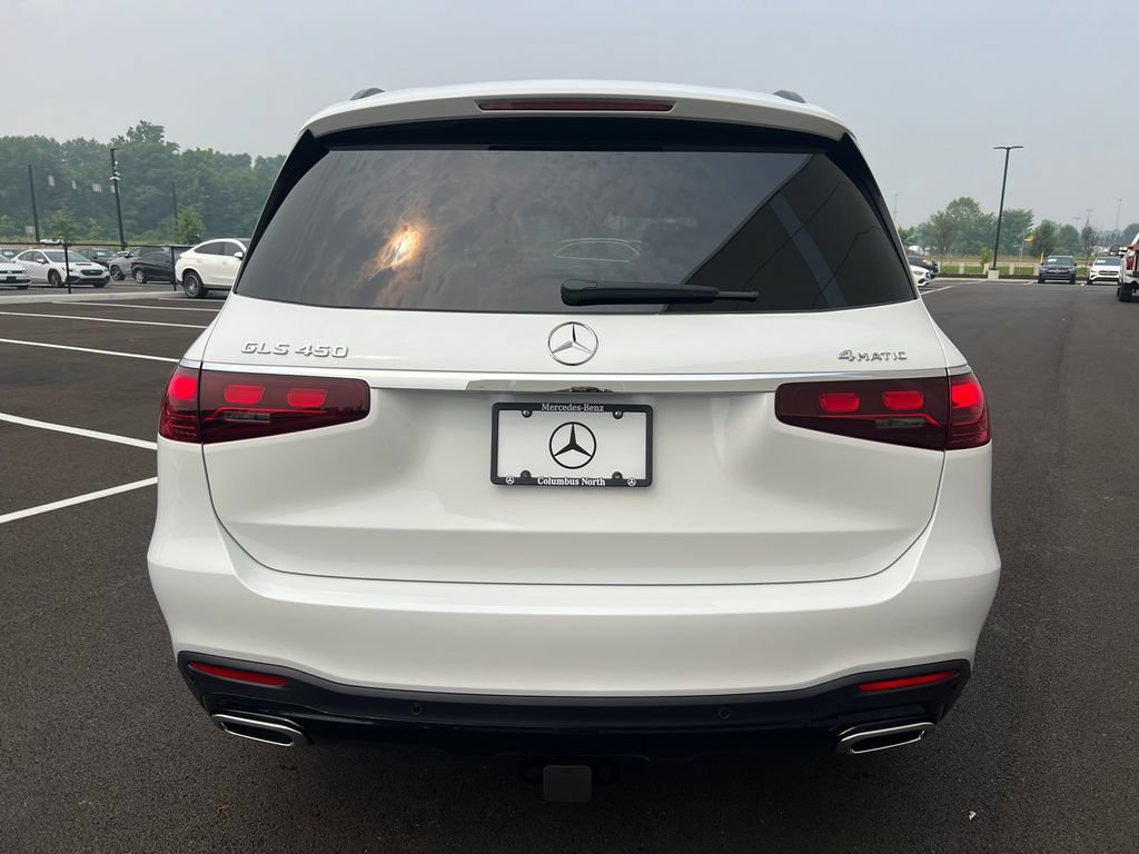 New 2026 MANUFAKTUR Moonlight White Metallic Mercedes-Benz GLS 450 image 45