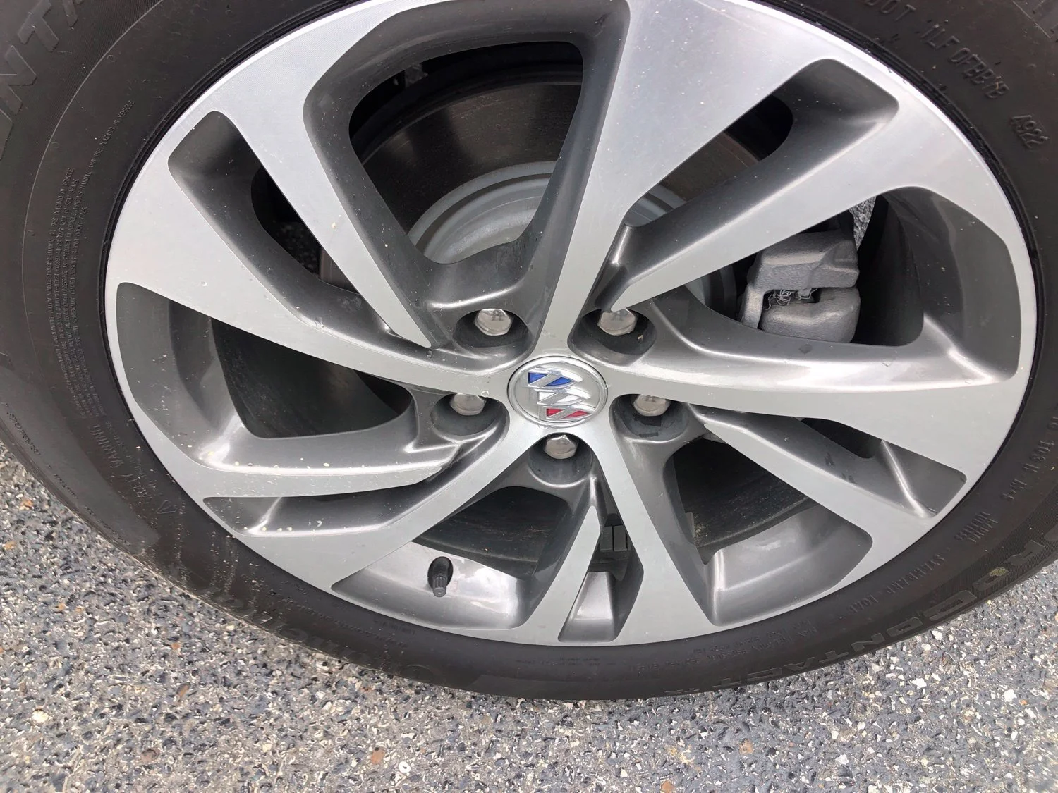 Used 2023 SAPPHIRE METALLIC Buick Essence image 17
