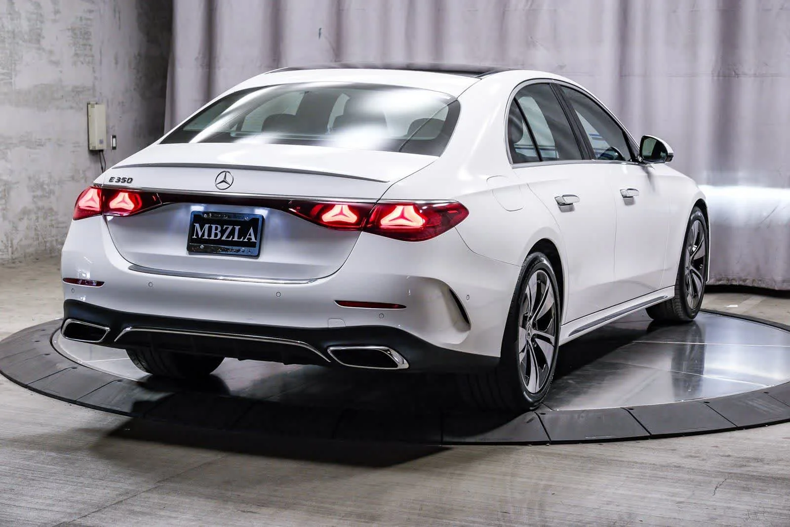 Certified Used 2026 Polar White Mercedes-Benz E 350 image 4