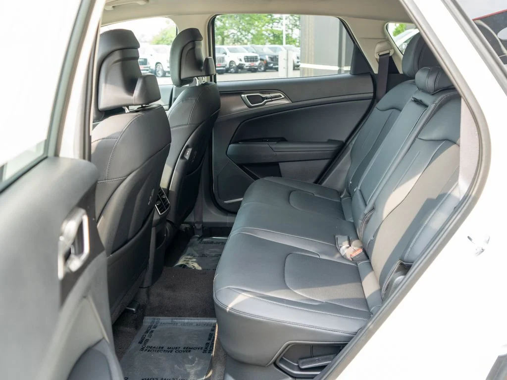 New 2026 Snow White Pearl Kia EX image 12