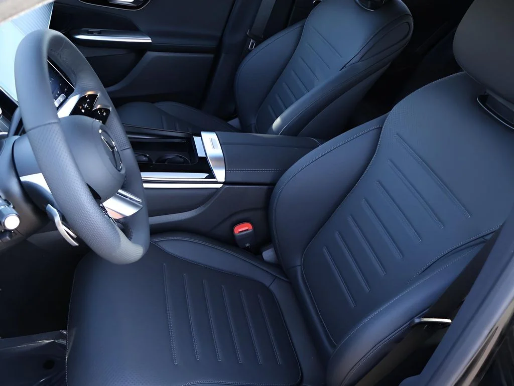 New 2026 Black Mercedes-Benz GLC 300 image 29