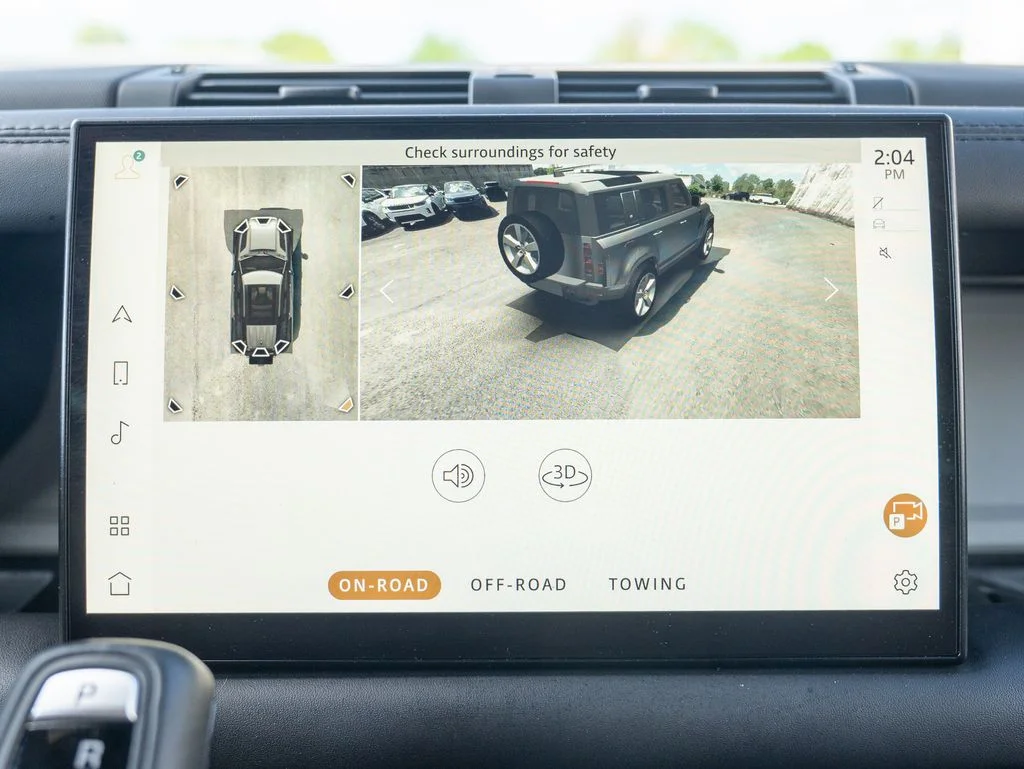 Used 2022 Blue Land Rover X-Dynamic HSE image 30