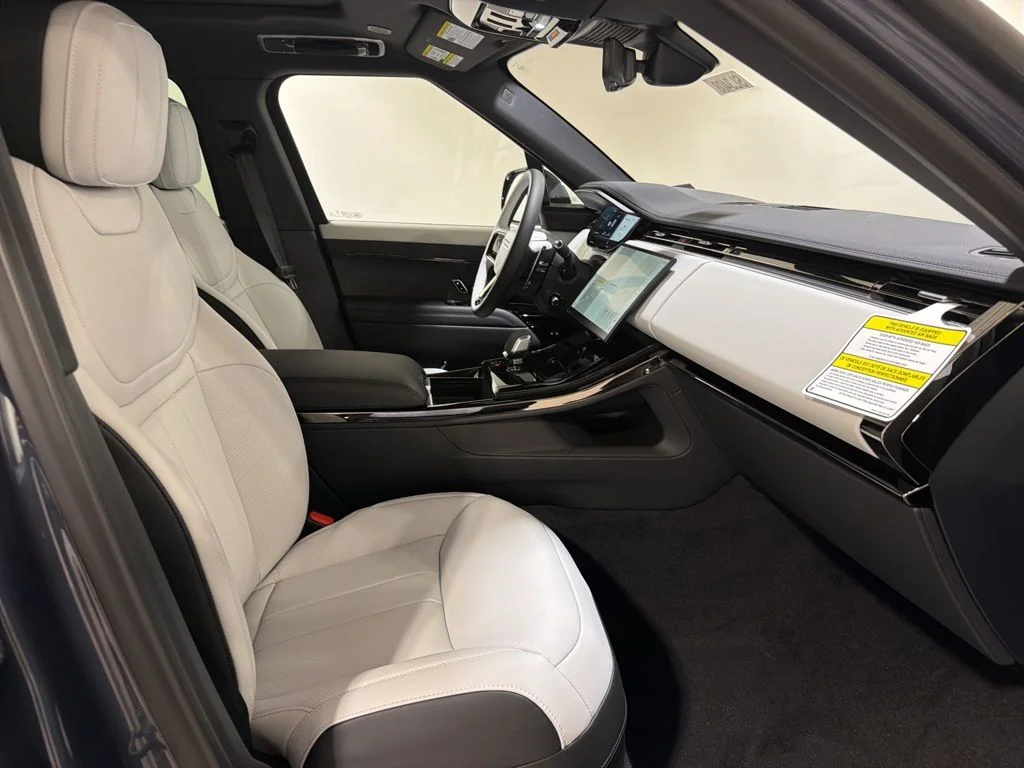 New 2026 Varesine Blue Land Rover Dynamic SE P530 V8 image 24