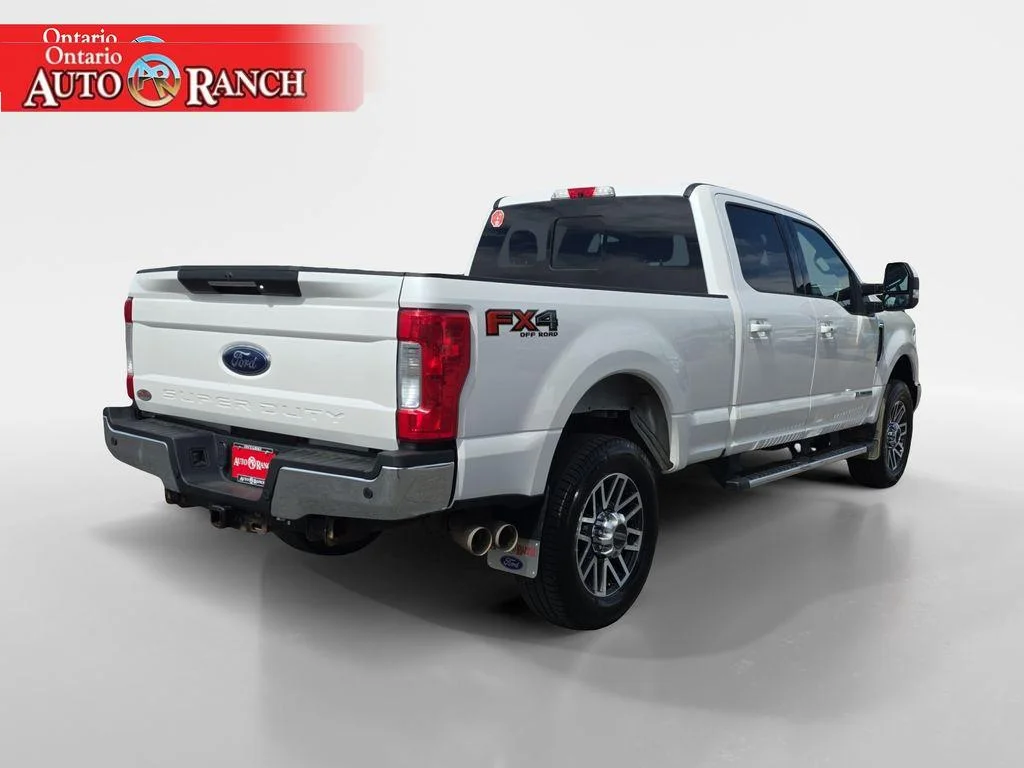 Used 2019 White Platinum Tri-Coat Metallic Ford LARIAT image 5
