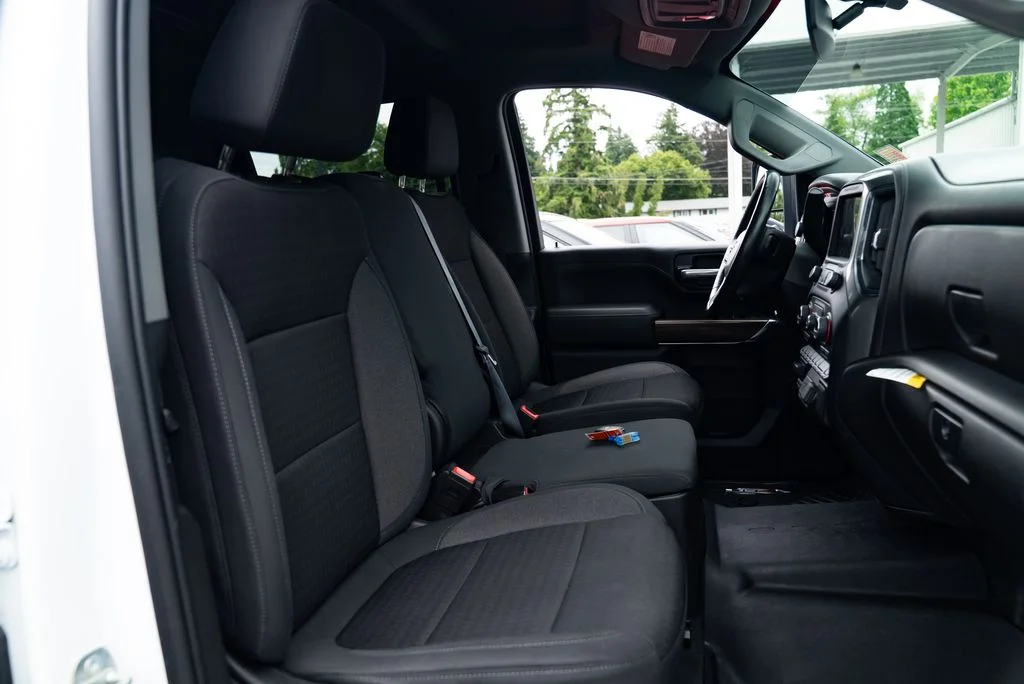 Used 2021 White Chevrolet LT image 24