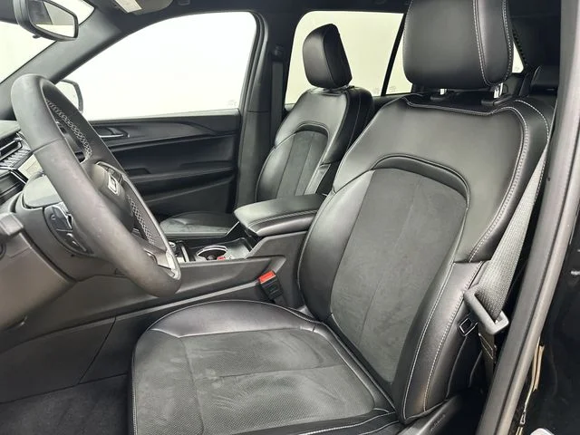 Used 2024 Black Jeep Altitude image 14