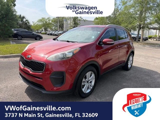 Used 2018 Hyper Red Kia LX image 3