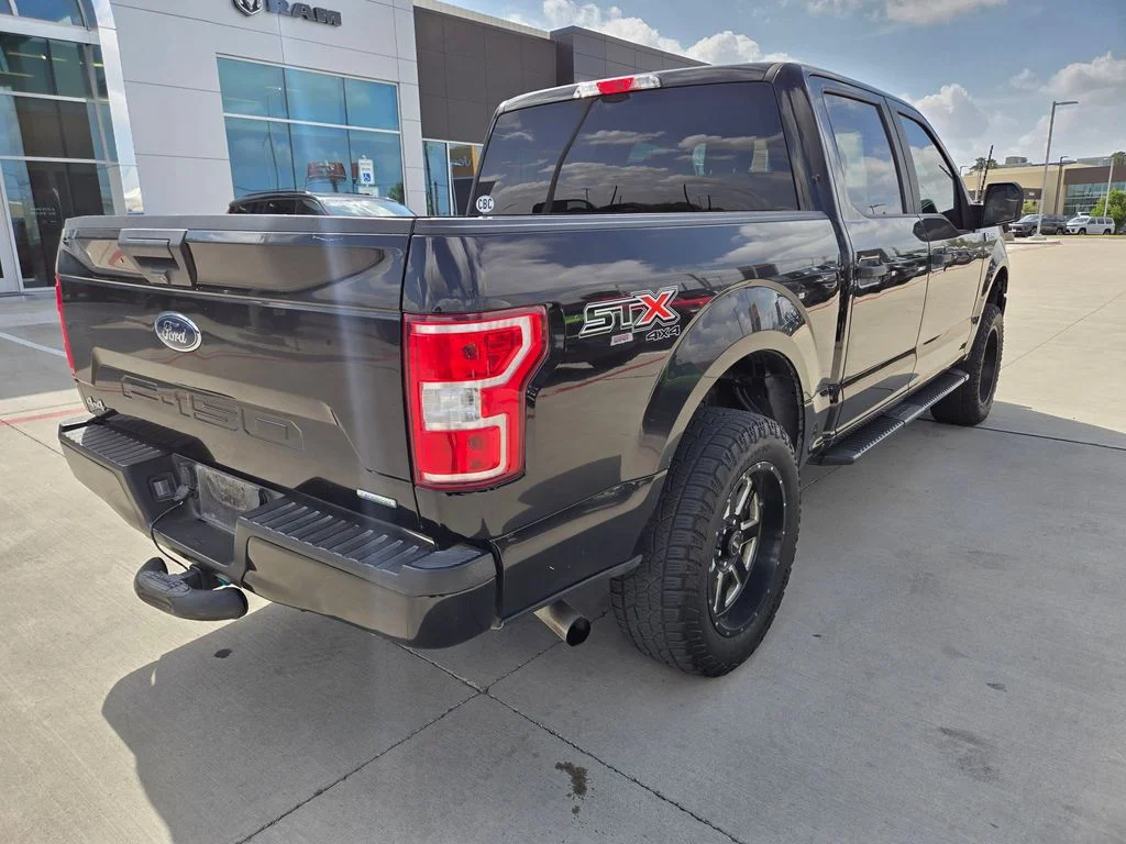 Used 2020 Black Ford XL image 3