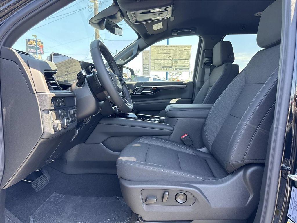 2026 Chevrolet Suburban LS - Photo 21