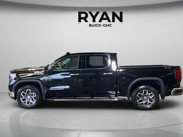 2026 GMC Sierra 1500 SLT - Photo 7