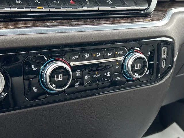 Used 2022 Summit White GMC SLE image 40