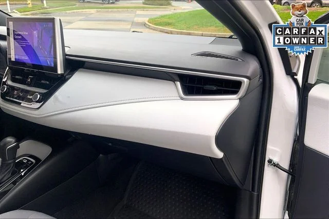 2025 Toyota Corolla SE - Photo 16
