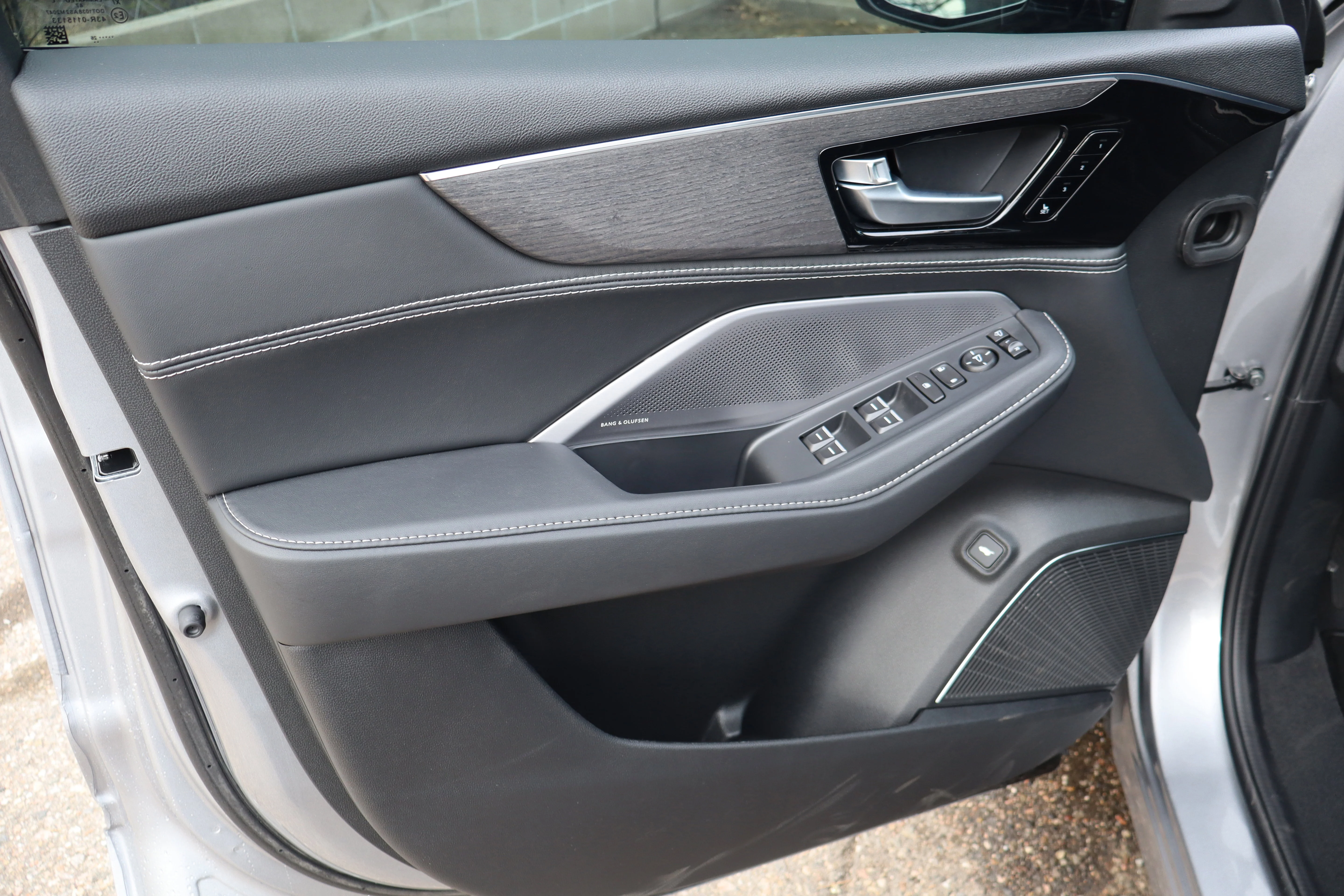 New 2026 Solar Silver Metallic Acura w/Advance Package image 23
