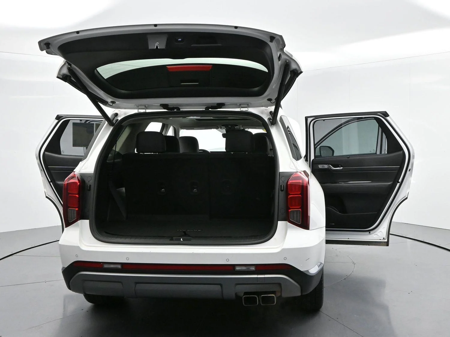 Used 2023 Hyper White Hyundai Limited image 50
