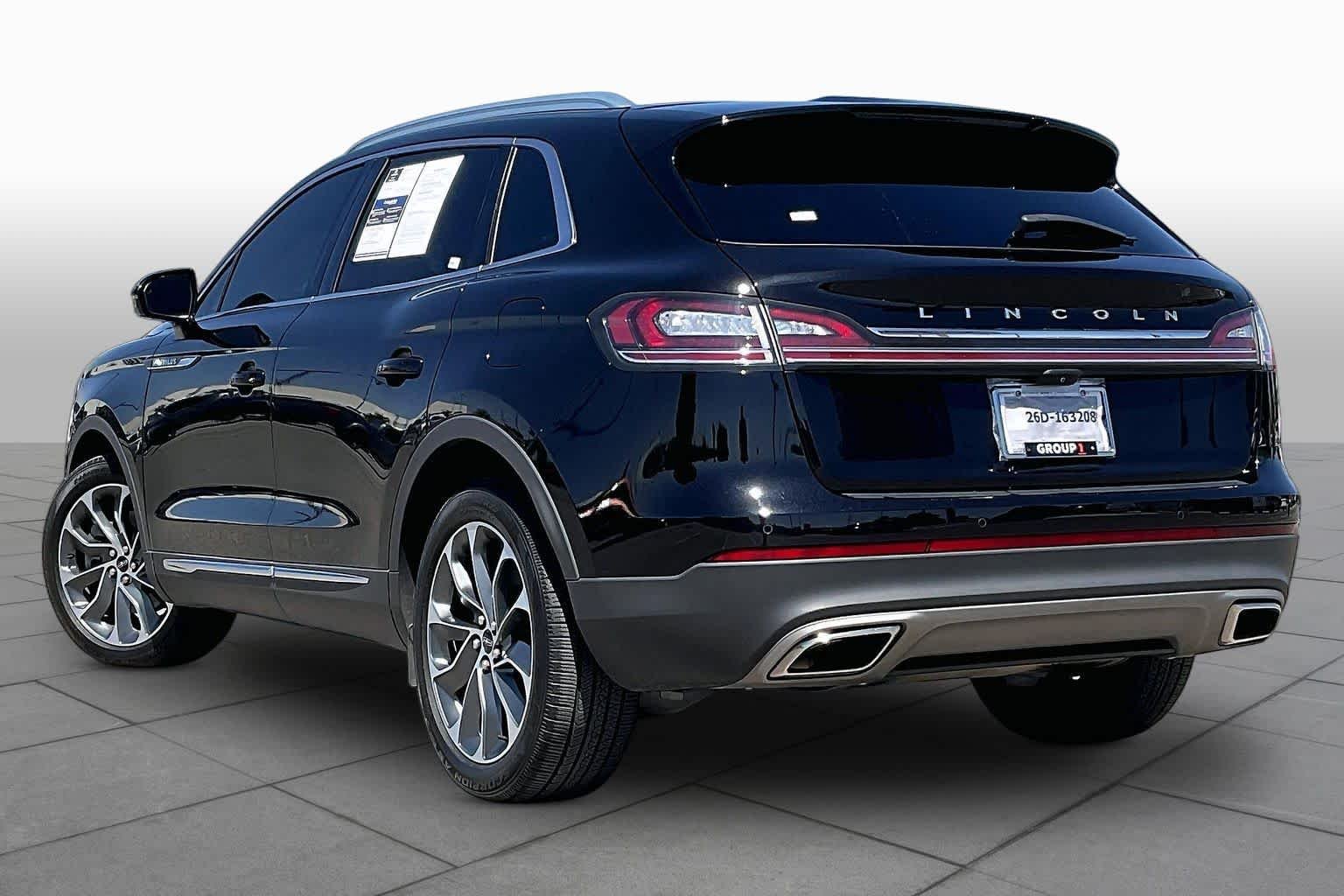 Used 2022 Infinite Black Metallic Clearcoat Lincoln Reserve image 11