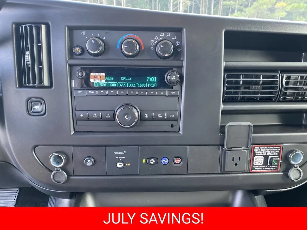 2025 Chevrolet Express Cargo Work Van - Photo 11