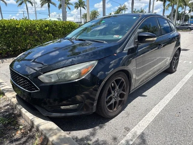 2016 Ford Focus 5 Door Hatch SE's photo