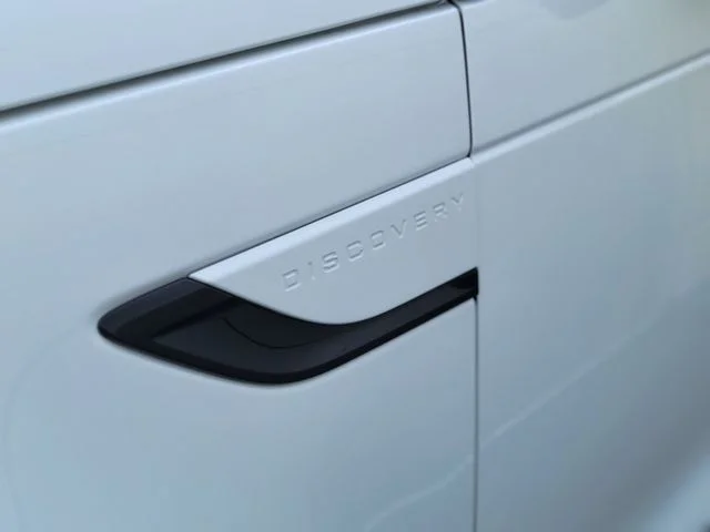 Certified Used 2025 White Land Rover Dynamic SE image 47