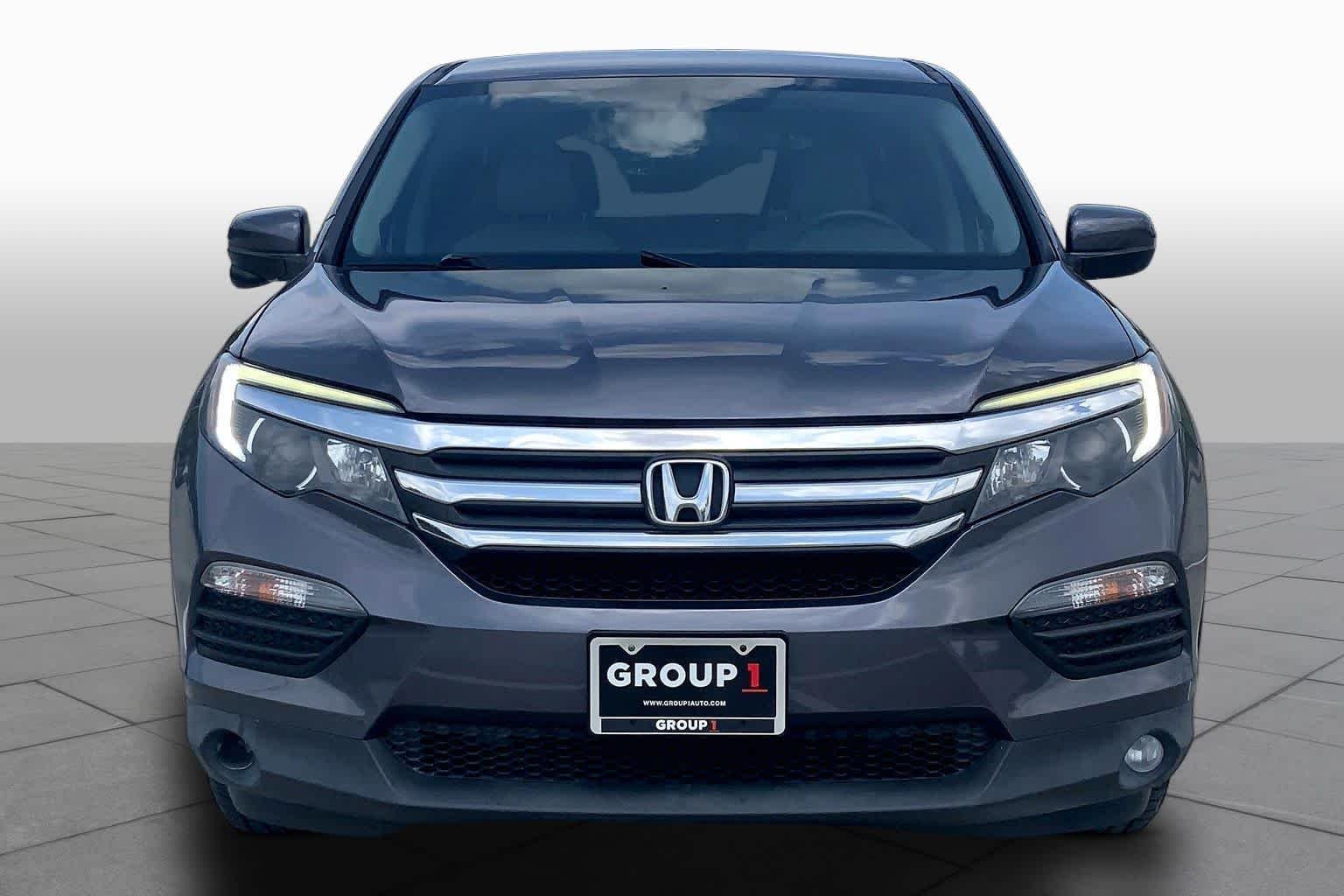 Used 2018 Modern Steel Metallic Honda EX image 4