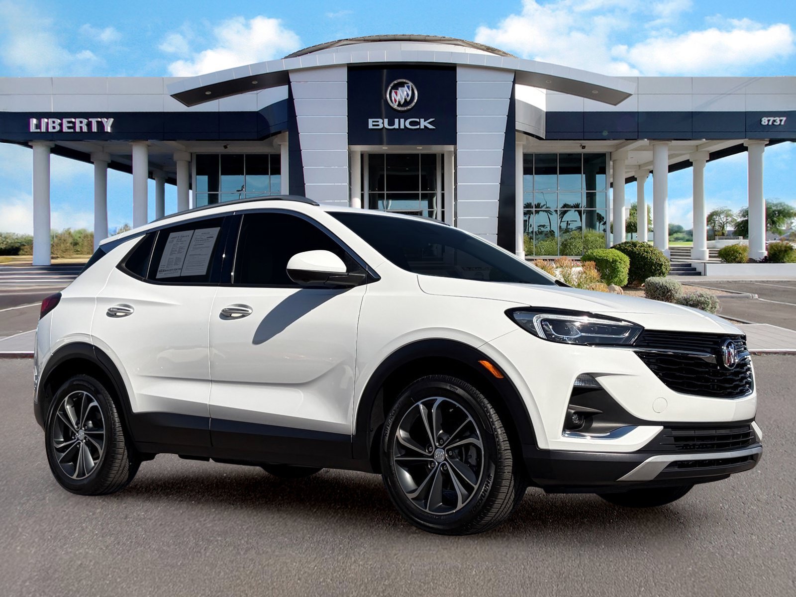 Used 2021 SUMMIT WHITE Buick Essence image 2