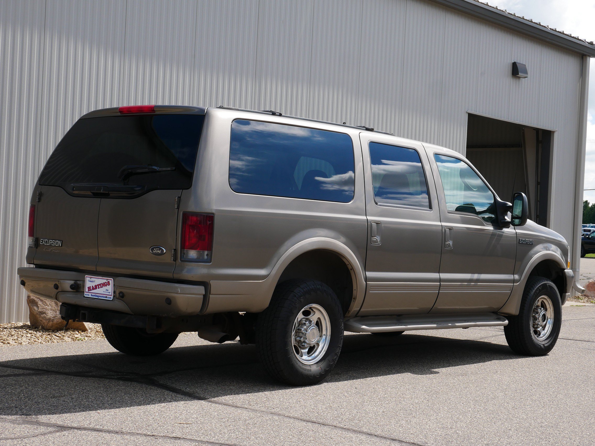 Used 2003 Green Ford Eddie Bauer image 5