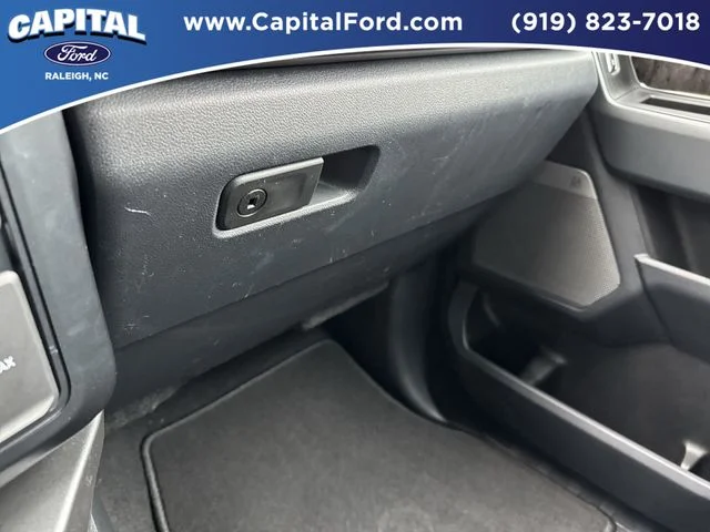 Used 2023 Red Ford Lariat image 27