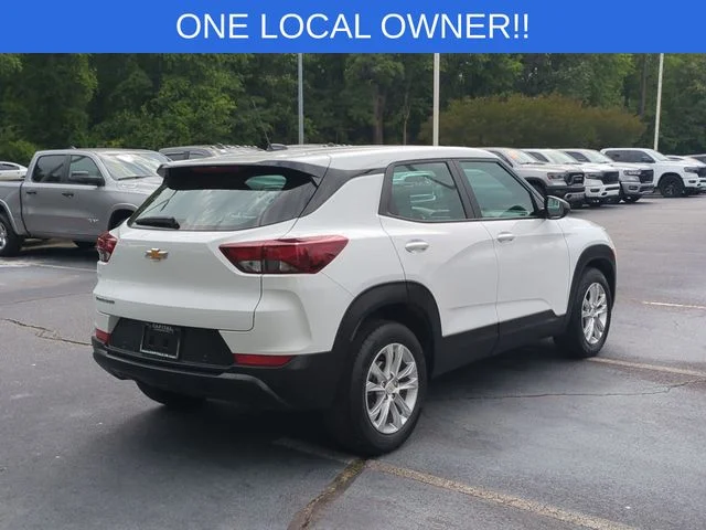 Used 2022 White Chevrolet LS image 5