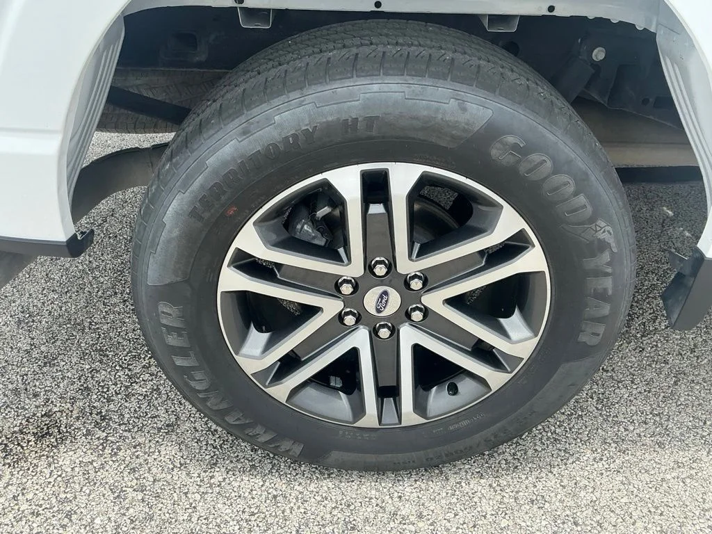 Used 2023 White Ford XL image 28