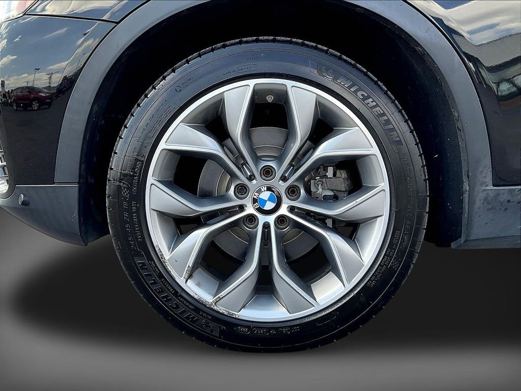 Used 2017 Black BMW sDrive28i image 38